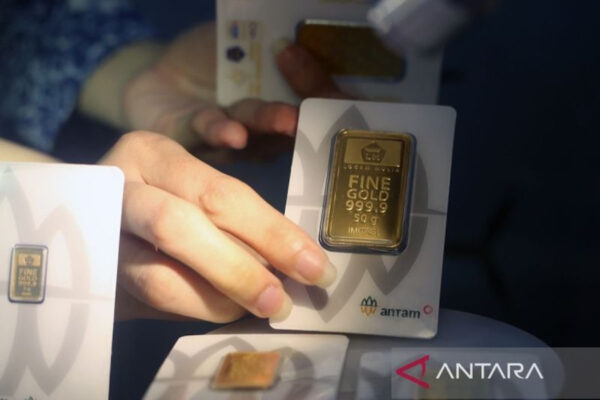 Harga Emas Antam Hari Ini 17 April Melonjak Lagi, Jadi Sebegini Per Gram