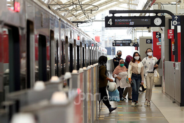 Libur Lebaran 2025, MRT Jakarta Beroperasi hingga Tengah Malam
