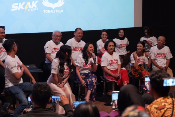 6 Alasan Harus Menonton Film Cocote Tonggo