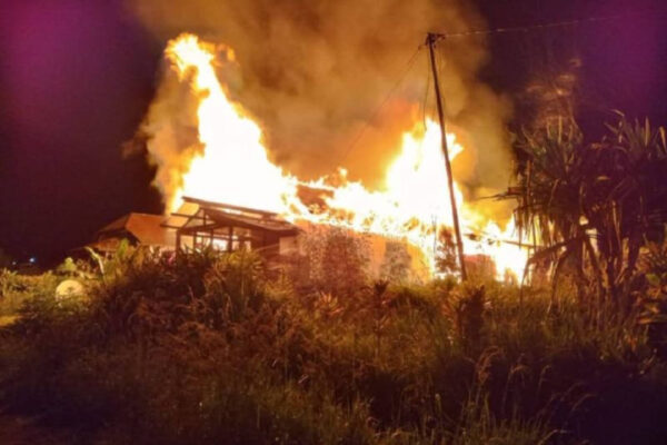 Bentrok Pendukung Paslon Bupati Puncak Jaya, 13 Rumah Dibakar