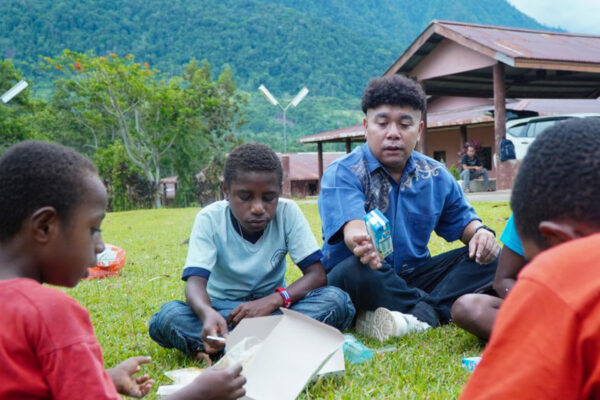 Billy Mambrasar Tepis Isu Yayasannya Dapat Kemudahan Menggarap Program MBG