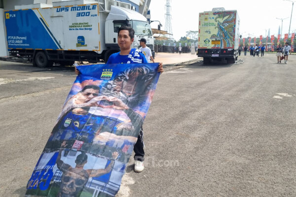 Bobotoh Padati Stadion GBLA Menjelang Laga Terakhir Persib di Liga 1