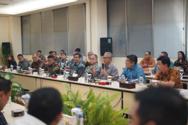 Dampingi Komisi XI DPR saat Reses di Pasuruan, Dirjen Bea Cukai Askolani Sampaikan Ini