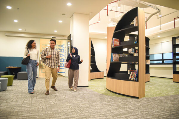 Deakin Lancaster University Buka Program Beasiswa 100%