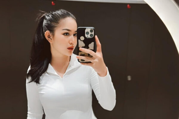Dikabarkan Cerai, Eriska Nakesya Hapus Foto dengan Young Lex
