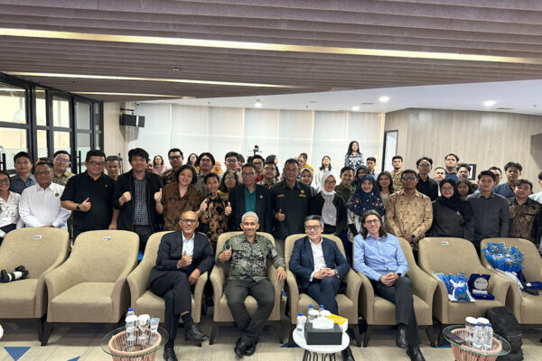DPN Peradi Hadirkan 2 Advokat Luar Negeri di Seminar Internasional
