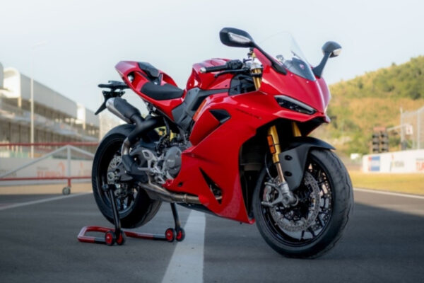 Ducati Panigale V2 Hadir di Indonesia, Harganya, Wow!