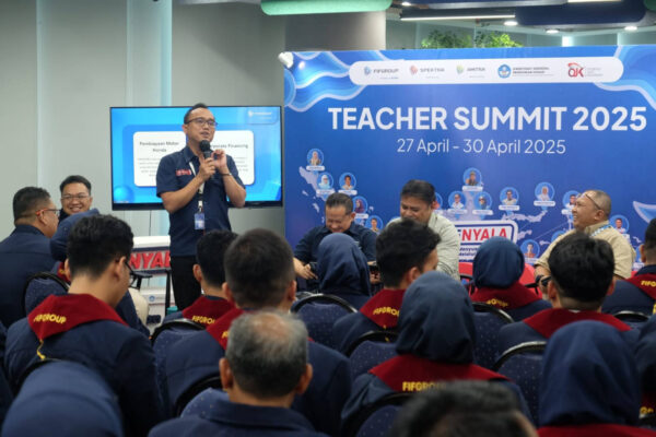 FIFGroup Nobatkan Guru Penggerak Literasi Keuangan sebagai Duta Menyala