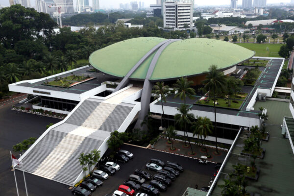 FREN dan XL Axiata Merger, Pemegang Waran Dopur Eduardus Sambangi Komisi XI DPR, Ada Apa?