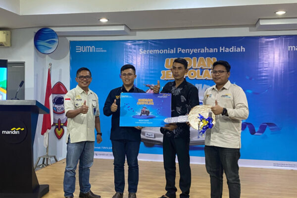Gelar Gathering Mandiri Agen, Bank Mandiri Berbagi Hadiah Undian Jempolan Nasabah TabMu