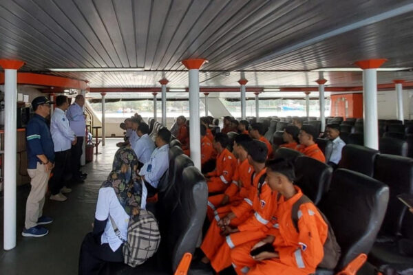 Hari Pendidikan Nasional, ASDP Ajak Siswa Belajar Dari Dek Kapal