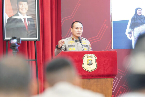 Heboh Pengeroyokan di Kantor Polsek, Kapolda Riau Langsung Copot Jabatan Anak Buah