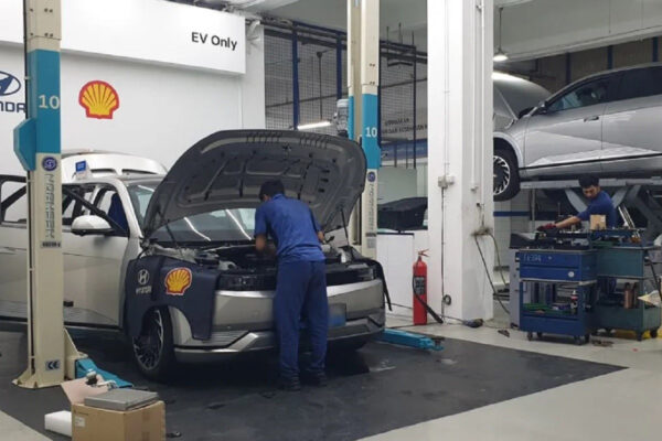Hyundai Lakukan Pembaruan Software ICCU untuk Mobil Listrik Ini