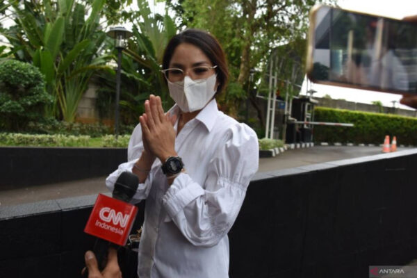 Kembali Diperiksa KPK, Windy Idol Curhat Begini