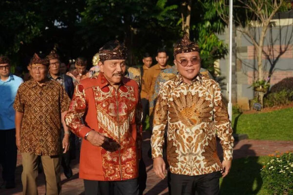 Kunjungi Kraton Majapahit Jakarta, Dasco Disambut Hendropriyono