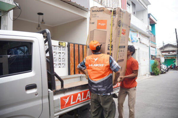 Lalamove & Mitra Driver Tebar Bantuan untuk Lansia lewat ‘ElderCare on the MOVE’