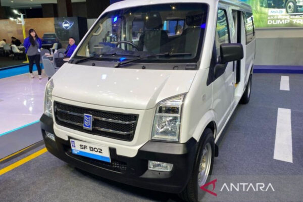 MAB Pamer Mobil Van Listrik di PEVS 2025, Desainnya Mirip Gelora E