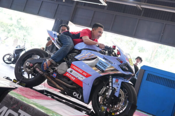Mau Merasakan Sensasi Jadi Pembalap MotoGP? Datang Aja ke Federal Oil Center