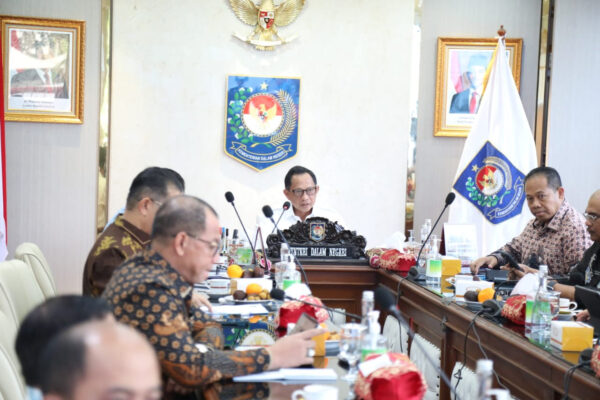 Mendagri Tito Karnavian Tegaskan Komitmen Dukung Penuh Pelaksanaan Program MBG