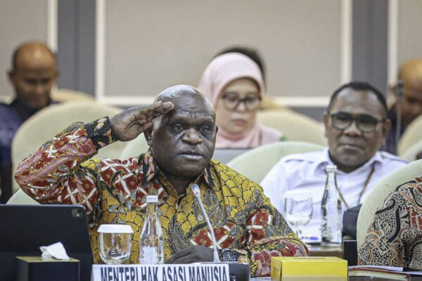 Menteri Pigai Sudah Tanya Dedi Mulyadi soal Kegiatan Siswa di Barak Militer