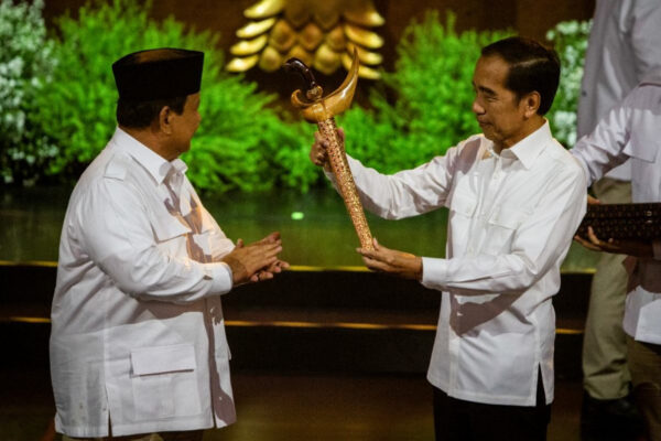 Menteri Sebut Jokowi Masih ‘Bos’, Efriza: Salah Kaprah