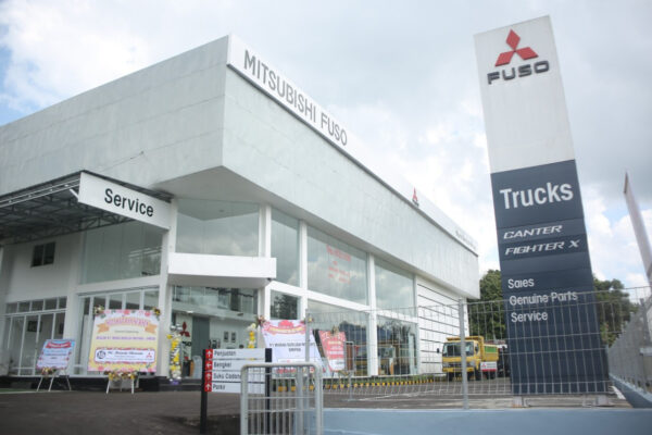 Mitsubishi Fuso Berekspansi ke Kota Ampah Kalimantan Tengah