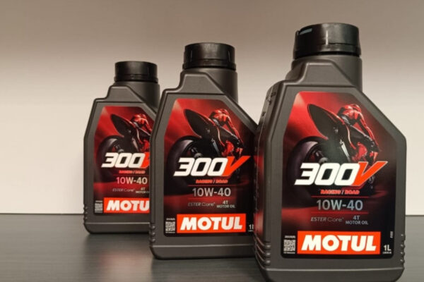 Motul 300V Terbaru Diklaim Bikin Tenaga Melonjak, Sudah Diuji Lewat Dyno Test