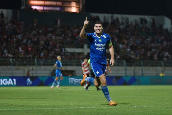 Nasib Persib Ditentukan Laga Persik vs Persebaya, Nick Kuipers Berharap pada Sang Mantan