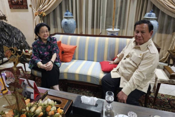 Parsel Khusus Prabowo Untuk Megawati, Ternyata Ini Isinya