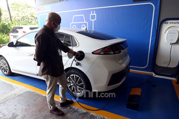 Pemerintah Janji Berikan Insentif Lebih Besar ke Pabrikan Mobil Listrik, Asalkan…