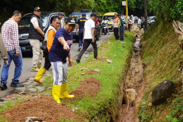 Pemkab Sumedang Siapkan Solusi Permanen Atasi Banjir Lumpur di Dusun Bakom Cisitu