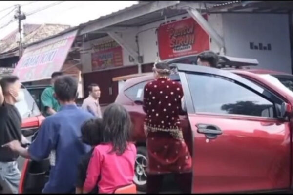 Pengantin Pria di Palembang Dibacok Saat Turun dari Mobil
