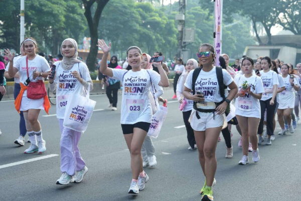 Perempuan Diajak Beraktivitas di Marina Suntastic Run 2025