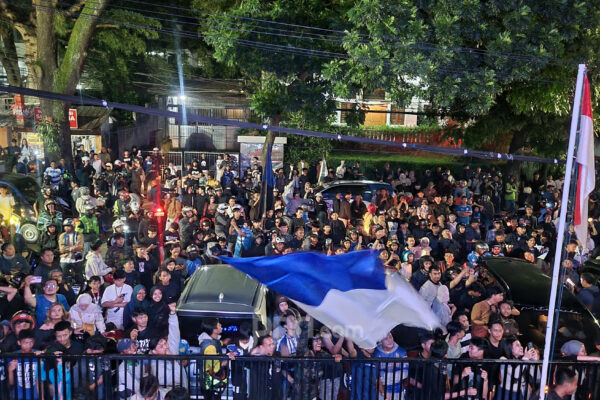 Persib Juara, Bobotoh Berpesta di Graha Sulanjana Bersama Pemain
