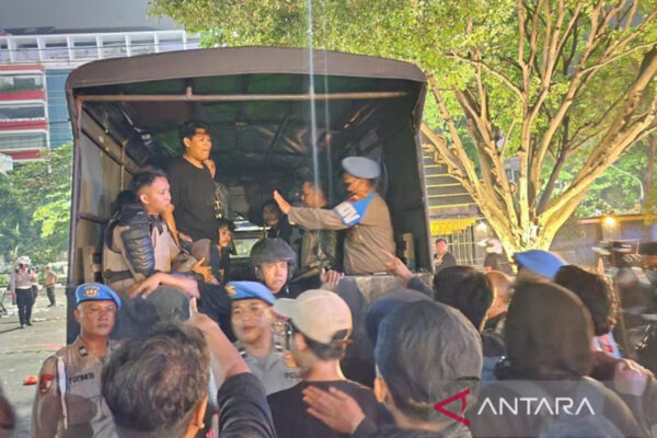 Pimpinan Komisi III Minta Polisi Tindak Perusuh Saat May Day di Semarang