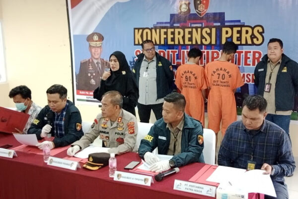Polda Sumsel Bongkar Praktik Pengoplosan BBM Solar di Muara Enim, Tangkap 2 Tersangka