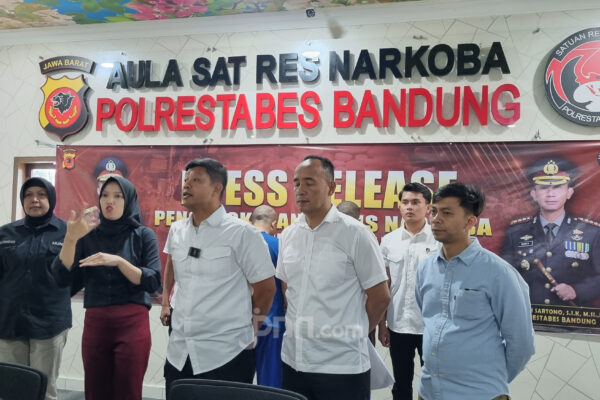 Polisi Bandung Gagalkan Peredaran Ratusan Gram Sabu-sabu, Tangkap 2 Pria