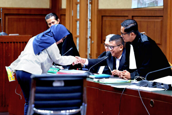 Riezky Aprilia Akui Tak Tahu Keterlibatan Hasto dalam Kasus Suap Wahyu Setiawan