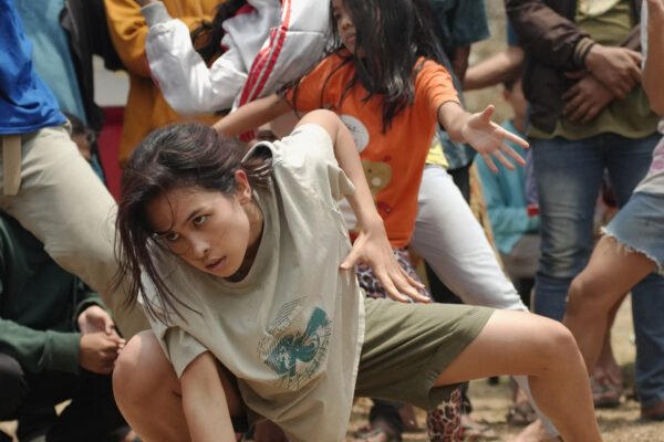 Tampilan Perdana Para Perasuk, Maudy Ayunda Tidak Sadarkan Diri