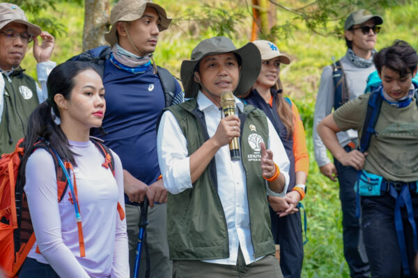 Tanam Pohon di Gunung Merbabu Bareng Pesohor, Menhut Bicara Zero Waste