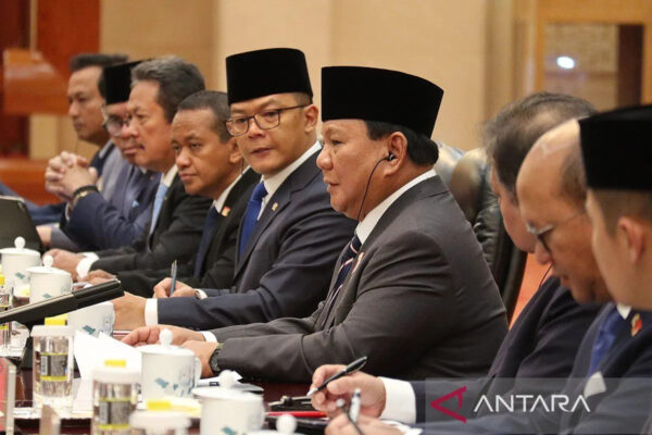 Teddy Sebut Prabowo akan Menyambut PM China di Jakarta, Agenda Apa?