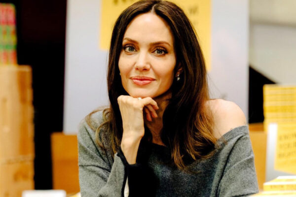 Unggah Laporan MSF, Angelina Jolie Mengutuk Serangan di Gaza