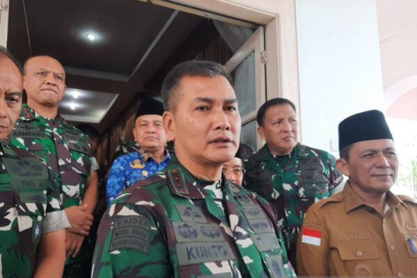 Versi Pengamat, Prabowo Tak Merestui Mutasi Letjen Kunto Arief