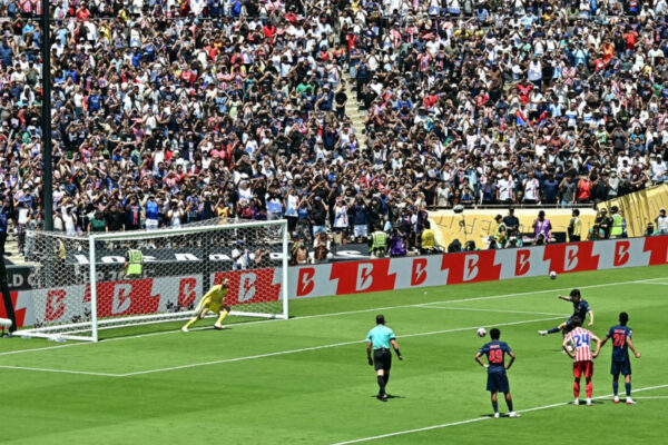 Bayern Muenchen Vs Auckland City 10-0, PSG Vs Atletico 4-0