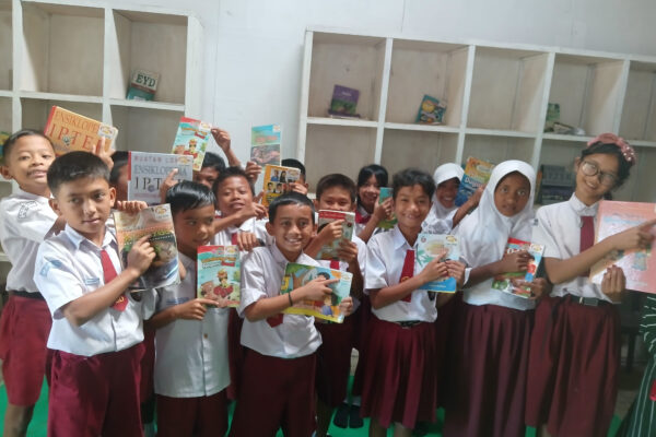 Dairi Prima Mineral Gencarkan Program Peningkatan Kualitas Pendidikan Dasar