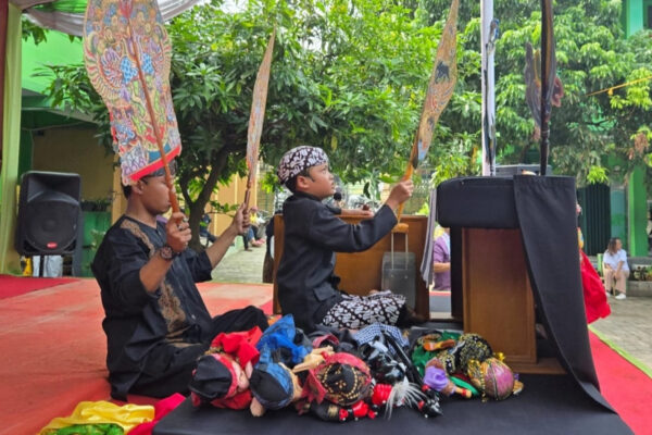 Dalang Cilik John Ismail Ajen Tampil Memesona Semarak Budaya Nusantara