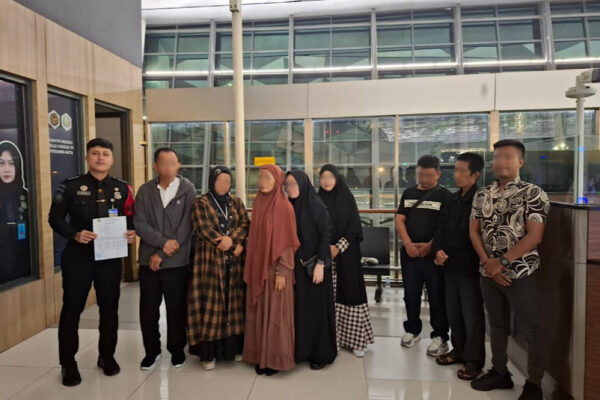 Ditjen Imigrasi Menunda Keberangkatan 1.243 Jemaah Calon Haji Nonprosedural