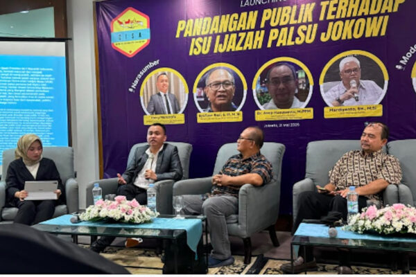 Hasil Survei CISA: 90 Persen Publik Nilai Isu Ijazah Jokowi Permainan dari Rival Politik