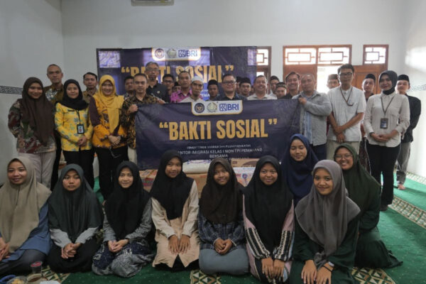 Imigrasi Pemalang & BRI Gelar Bakti Sosial di Panti Asuhan Dewi Masyithoh