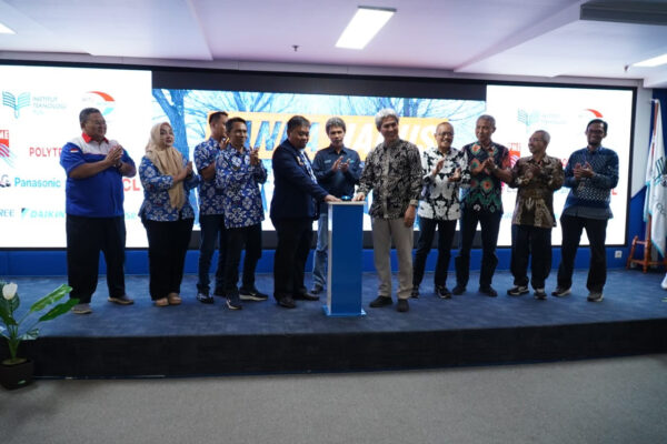 ITPLN Gandeng APITU Luncurkan Sekolah Vokasi Ikatan Kerja